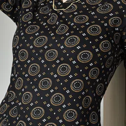 Netreyam Bandhani Printed V-Neck Tunic With Palazzos image 2