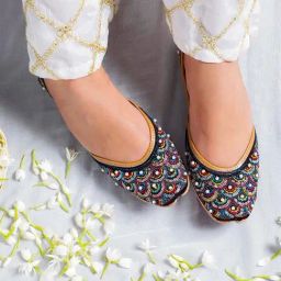 Glam Story Women's Arsh Multicolored Ethnic Juttis image 5