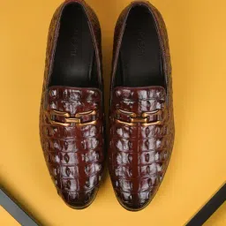 Mochi Men's Maroon Loafers-image-72