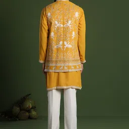 KALPRAAG Men Floral Embroidered Regular Sequinned Kurta with Trousers & With Dupatta image 4