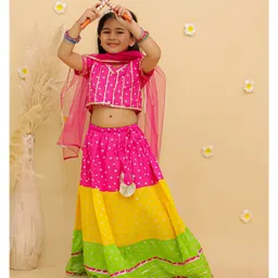 Junitos Cotton Woven Navratri Theme Half Sleeves Bandhni Polka Dot Printed Lehenga Choli Dupatta With Dandiya - Pink-picture-34
