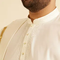 Manyavar Men Ethnic Motifs Embroidered Regular Thread Work Kurta with Dhoti Pants & With Dupatta image 2