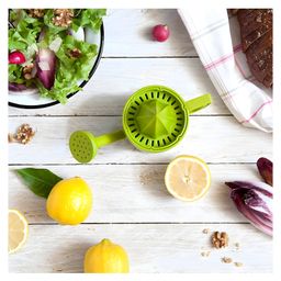 COZY VIBES Watering Can Shaped Fruit Squeezer Manual Juice Squeezer For Lemons Oranges-PACK OF 1-COLOR MAY VARY image 4
