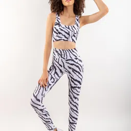SKNZ Abstract Printed Non Padded Non Wired All Day Comfort Seamless Sports Bra-picture-11