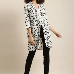 Qurvii White Printed Shrug-image-28