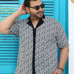 Instafab Plus Men Plus Size Comfort Geometric Printed Casual Shirt-image-3