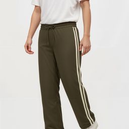 glitchez Men Side Stripes Relaxed Fit Track Pant-picture-18