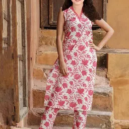 A TO Z CART Girls Floral Printed Kurta with Trousers-image-50