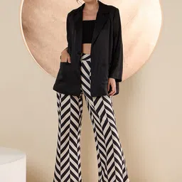 Antheaa Shirt Collar Blazer & Checked Trouser-picture-50