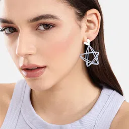 DressBerry Star Shaped Drop Earrings-28
