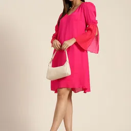 Qurvii Women Fuchsia Pink Solid V-Neck Slit Sleeves A-Line Dress-picture-51