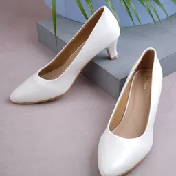 Get Glamr Women White Solid Pumps-18