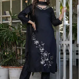 THE52 Floral Embroidered Thread Work Notch Neck Straight Kurta With Trousers & Dupatta-image-14