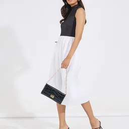 Styli Colourblocked A-Line Midi Dress-image-4