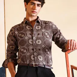 Campus Sutra Floral Embroidered Comfort Casual Shirt-picture-30