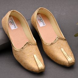 Little Palz Abstract Embroidered Mojaris - Golden-image-93