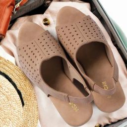 Mochi Women's Beige Sling Back Wedges-image-64