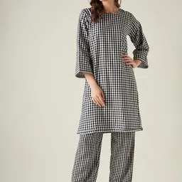 The Kaftan Company Women Checked Night suit-image-54