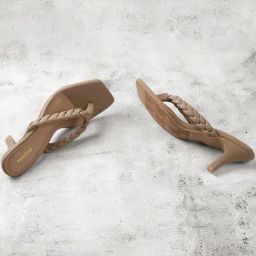 Mochi Women's Beige Thong Sandals-image-96