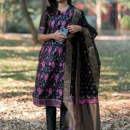 BAESD Floral Printed Notch Neck Jacquard Straight Kurta With Trousers & Dupatta-55