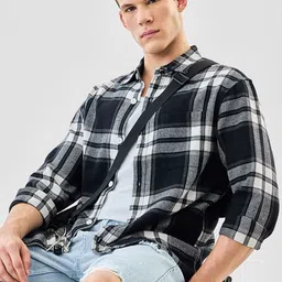 Snitch Men Relaxed Fit Buffalo Checked Spread Collar Pure Cotton Casual Shirt-picture-22