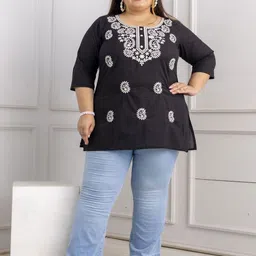 ROPADEMODA Embroidered Pure Cotton Kurti-picture-2