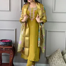 JAPNAAM Floral Embroidered Kurta With Trousers & Dupatta-picture-34