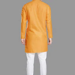 DIVISIVE Men Regular Kurta with Pyjamas image 4
