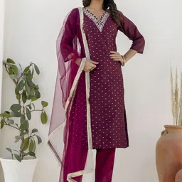 VredeVogel Floral Woven Design Thread Work Chanderi Silk Kurta With Trousers & Dupatta-picture-55