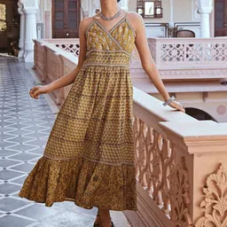 SAVI Floral Print Fit & Flare Midi Dress-image-31