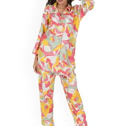 Style Shoes Printed Three-Quarter Top With Trouser Co-Ords-image-39