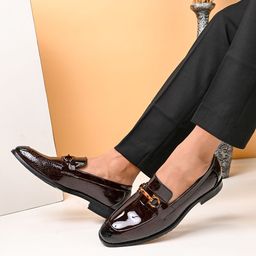 INVICTUS Men Textured Leather Formal Loafers-picture-31