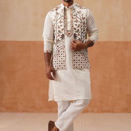 Jompers Men Floral Embroidered Regular Chikankari Kurta with Pyjamas-image-50