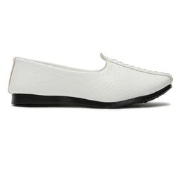 Tiny Bugs Abstract Scallop Style Designed Slip On Ethnic Wear Mojaris - White image 5