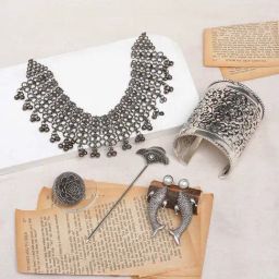 Teejh Mahabalipuram Oxidised Silver Jewellery Gift Set-image-4