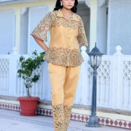 Vaasva Jaipur Yellow Chanderi Floral Short Sleeves Co-Ord Set-image-10