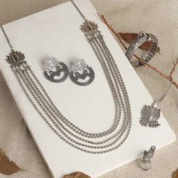 Teejh Pudukkottai Oxidised Silver Jewellery Gift Set-34