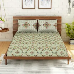 Spaces Green 210 TC Cotton Queen Bed Sheet with 2 Pillow Covers-17
