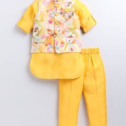 LITTLE COLLARS Full Sleeves Solid Kurta Pyjama With Floral Printed Jacket - Yellow-image-24