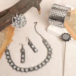 Teejh Kadapa Oxidised Silver Jewellery Gift Set-image-45