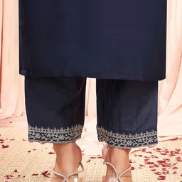 SKYLEE Women Floral Embroidered Kurta with Trousers & Dupatta image 2
