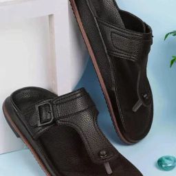 Mochi Men's Black T-Strap Sandals-image-33
