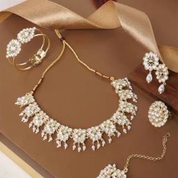 Teejh Guntakal Gold Jewellery Gift Set-image-31