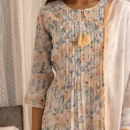 Ode by House of Pataudi Printed Thread Work Linen A Line Kurta with Trousers & Dupatta image 4