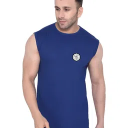 Blisstone Men Solid Round Neck Slim Fit T-shirt-picture-22