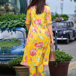 KALINI Women Printed Straight Kurta Set-image-79