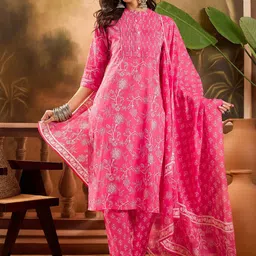 Vastramyaa Women Floral Printed Pure Cotton Kurta with Trousers & Dupatta-picture-55