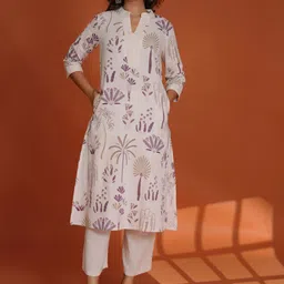 Kaftanize Floral Printed Mandarin Collar Kurta With Trousers-45
