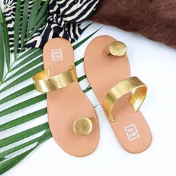 POSTCARD Women Gold-Toned Solid One Toe Flats-image-32