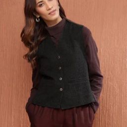 Fabindia Grey Solid Sleeveless Jacket-8